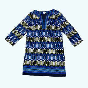 Mid thigh length, full sleeves